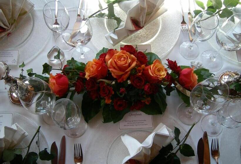 ホテル Restaurant Forellenbach