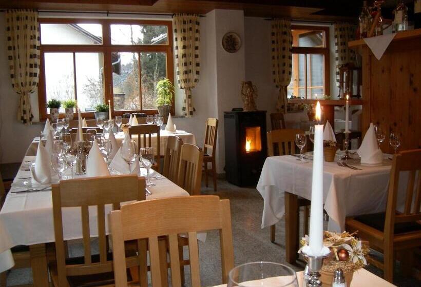 ホテル Restaurant Forellenbach