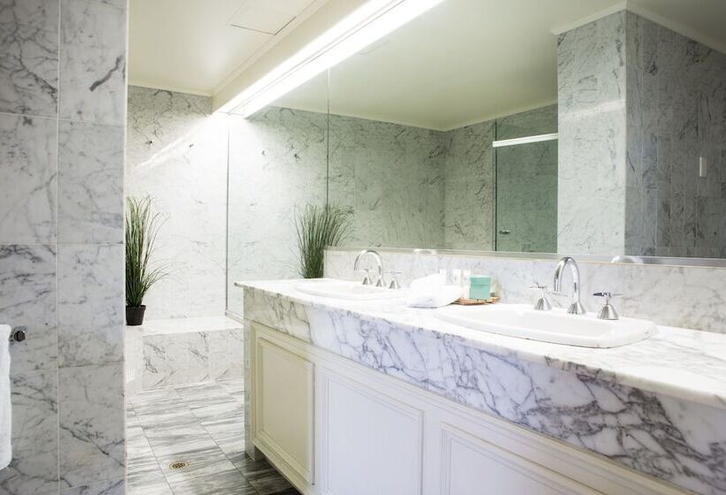 فندق Richmond On Rundle Mall