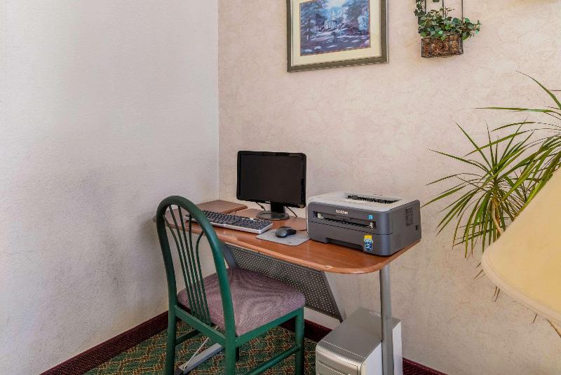 فندق Rodeway Inn Decatur