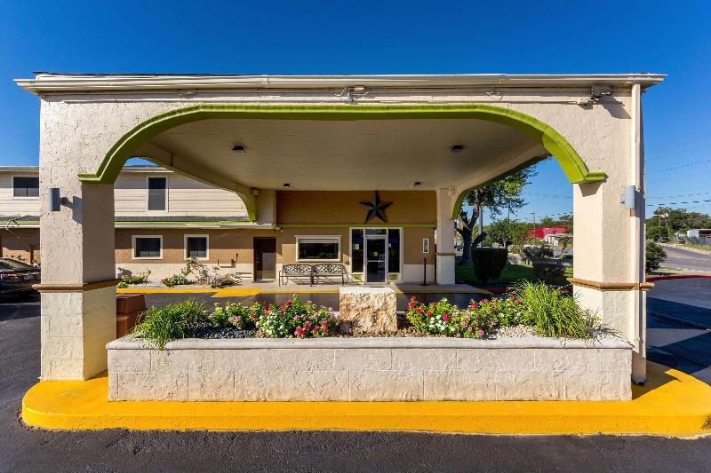 Отель Rodeway Inn San Antonio Lackland Afb  Seaworld