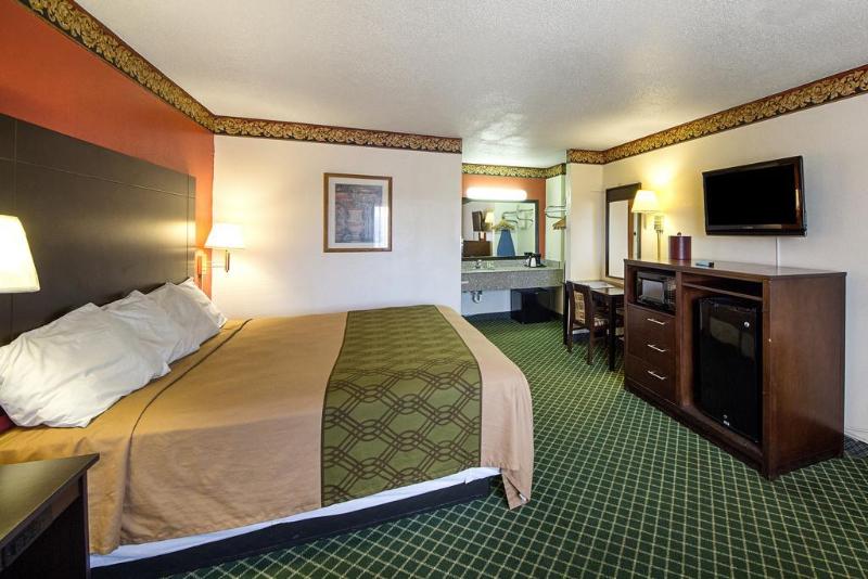 Отель Rodeway Inn San Antonio Lackland Afb  Seaworld