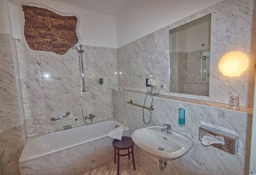 酒店 Sächsischer Hof