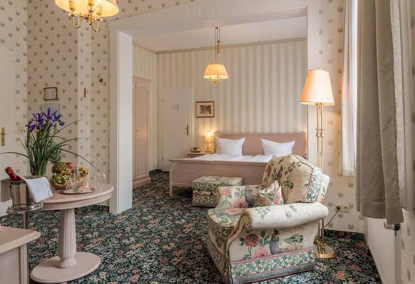 فندق Schwarzer Adler Tangermünde