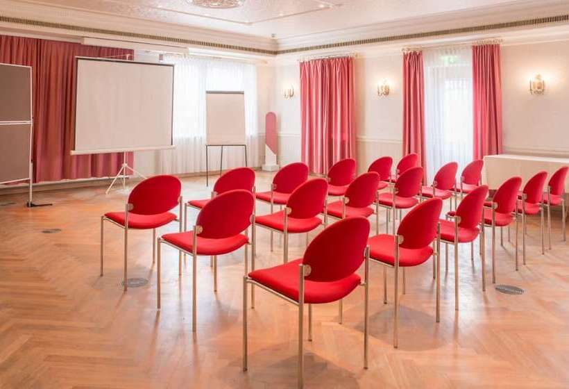 فندق Schwarzer Adler Tangermünde