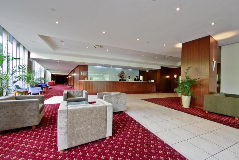 בית מלון כפרי Seasons Botanic Gardens