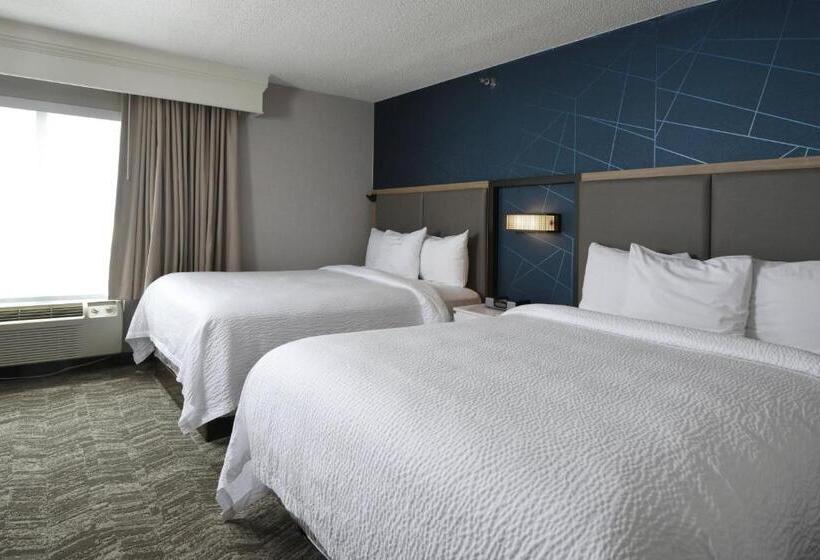 בית מלון כפרי Springhill Suites Des Moines West