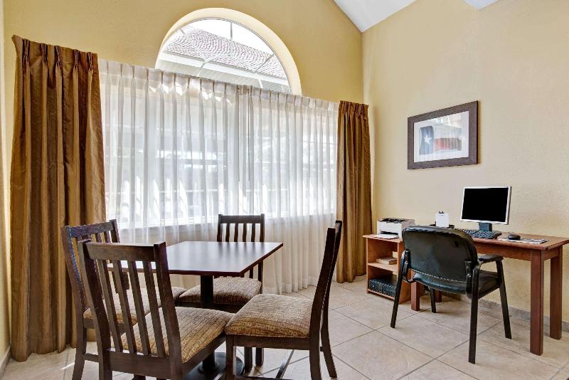 酒店 Super 8 By Wyndham San Antonio Airport North