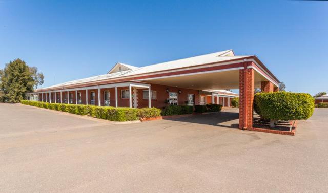 בית מלון כפרי The Kidman Wayside Inn