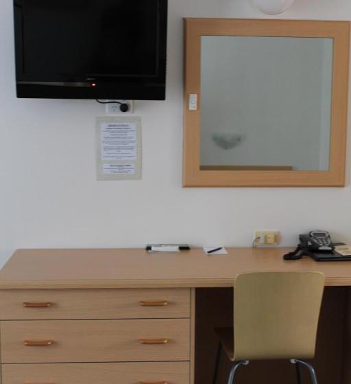 בית מלון כפרי The Kidman Wayside Inn