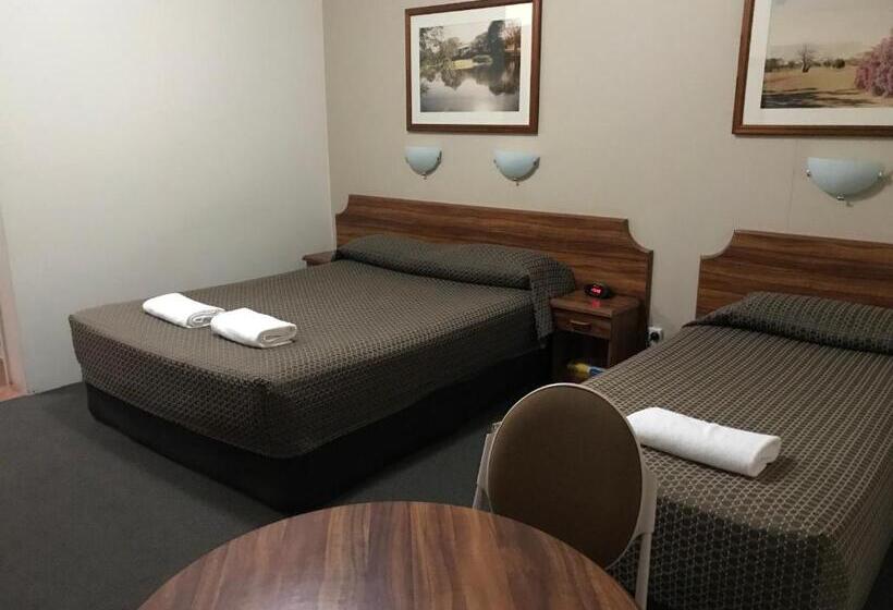 בית מלון כפרי The Kidman Wayside Inn