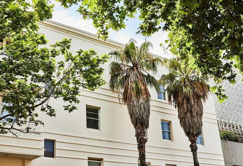 ホテル The Prince