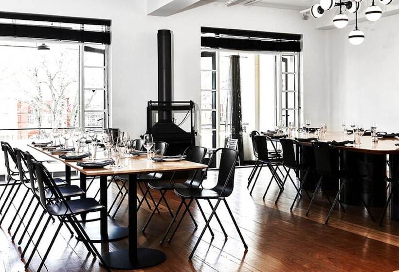 ホテル The Prince