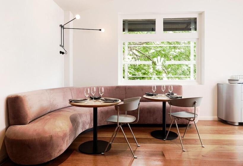 ホテル The Prince