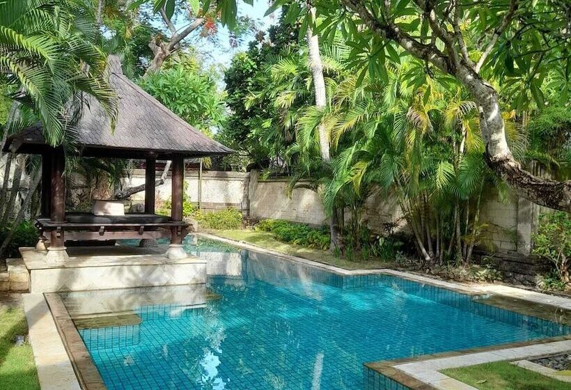 酒店 The Royal Beach Seminyak Bali