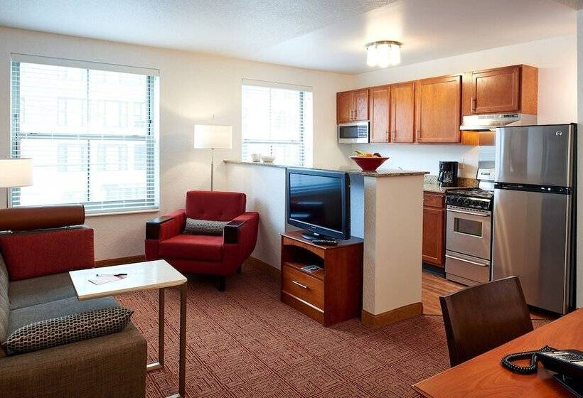 هتل Towneplace Suites By Marriott Minneapolis Downtown/north Loop