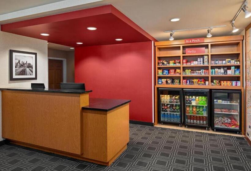 Отель Towneplace Suites By Marriott Minneapolis Downtown/north Loop