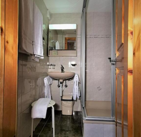 ホテル Walliserhof Leukerbad Therme