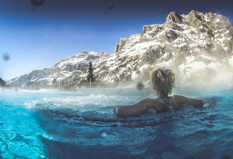 ホテル Walliserhof Leukerbad Therme