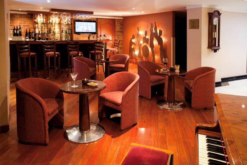 هتل Windsor House Inn By Geh Suites