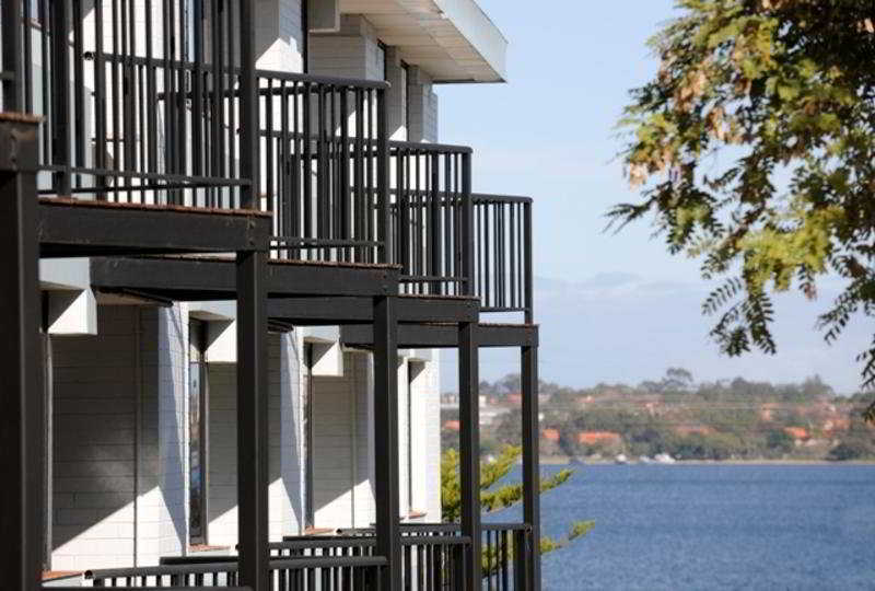 Lodestar Waterside Apartments