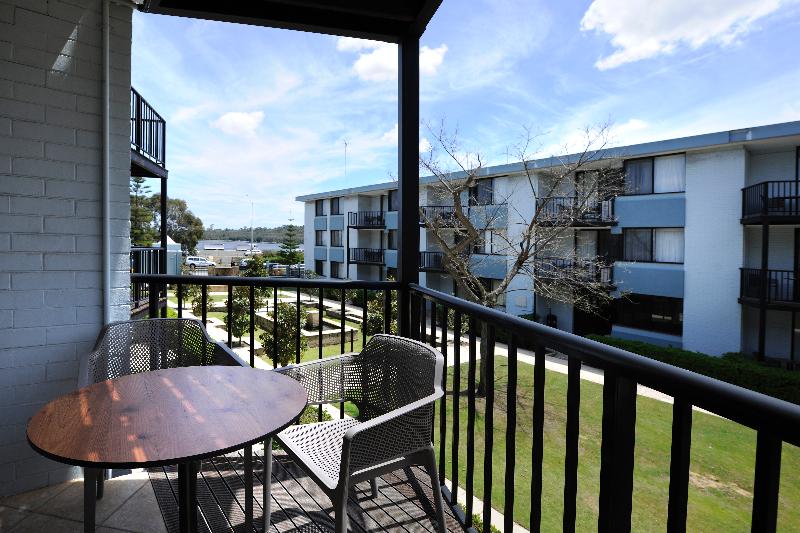 Lodestar Waterside Apartments