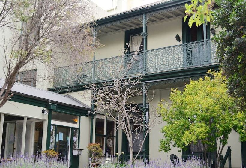 Magnolia Court Boutique Hotel Melbourne