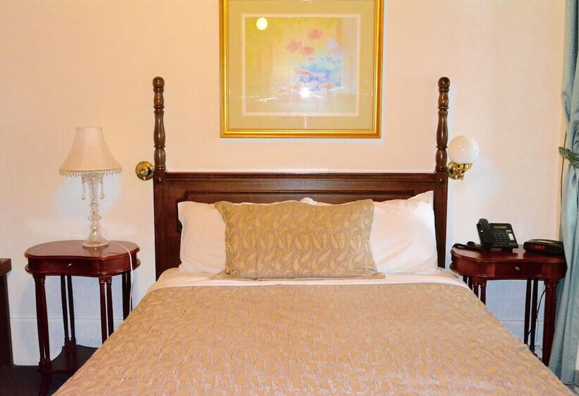 Magnolia Court Boutique Hotel Melbourne