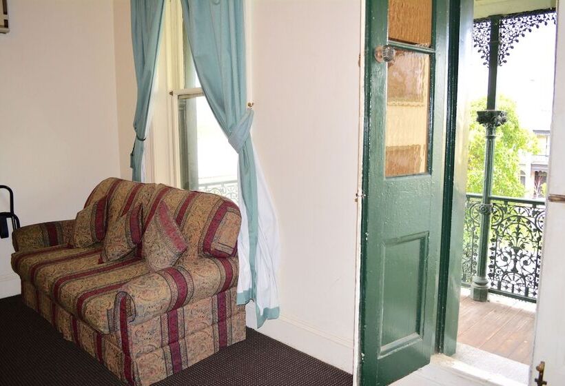 Magnolia Court Boutique Hotel Melbourne