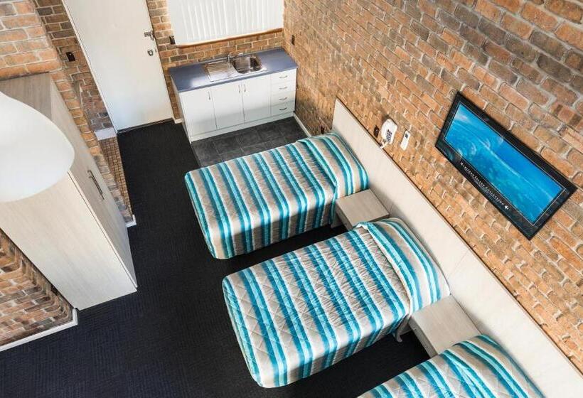 Marion Motel And Apartments