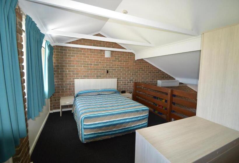 Marion Motel And Apartments