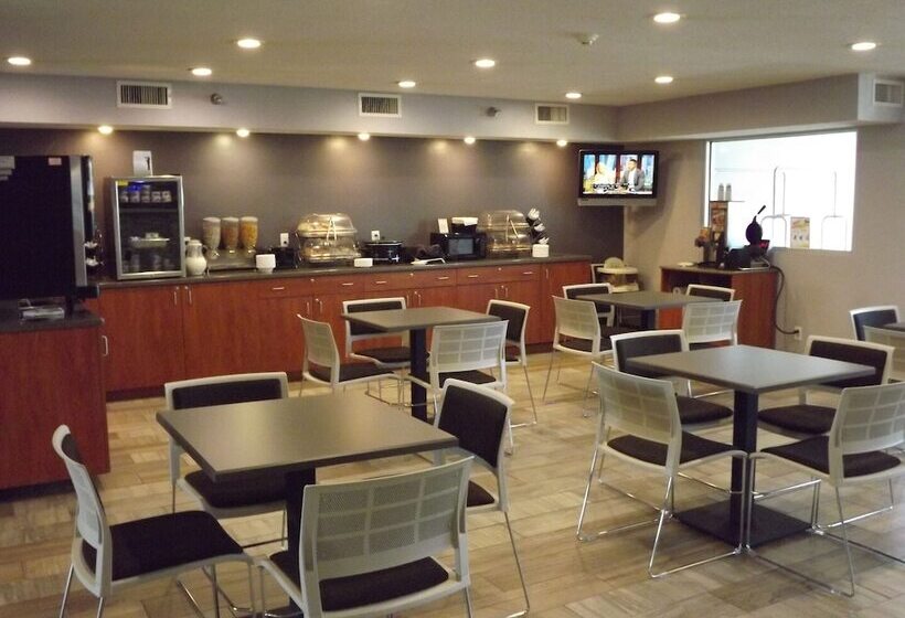 Microtel Inn And Suites   Ames
