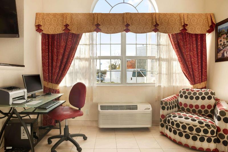 Microtel Inn & Suites By Wyndham Ann Arbor