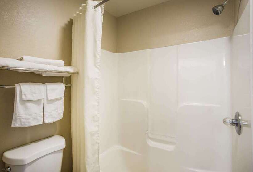 فندق على الطريق Super 8 By Wyndham Remington