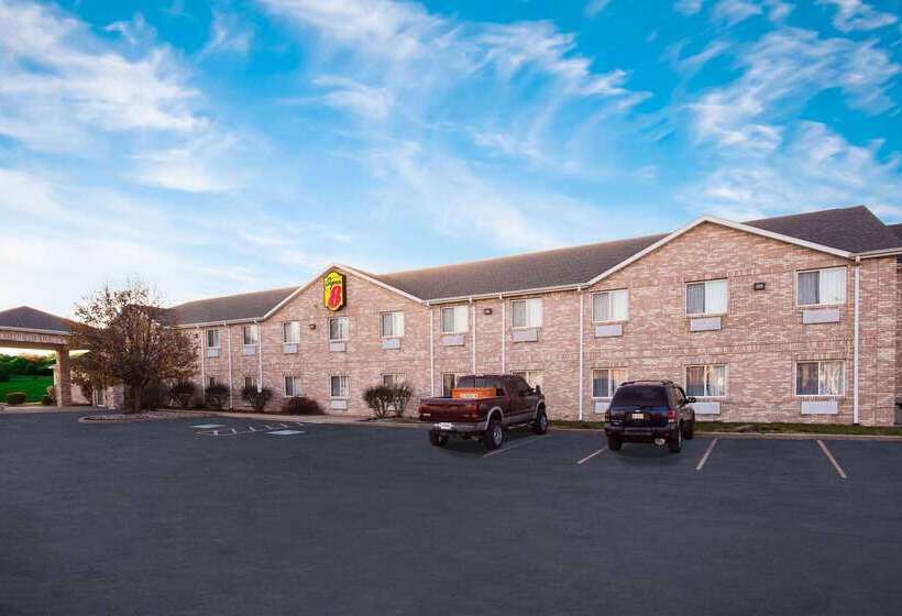 فندق على الطريق Super 8 By Wyndham Remington