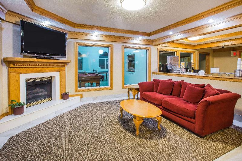 فندق على الطريق Super 8 By Wyndham Remington