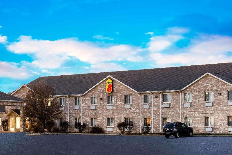 فندق على الطريق Super 8 By Wyndham Remington