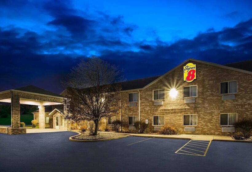فندق على الطريق Super 8 By Wyndham Remington