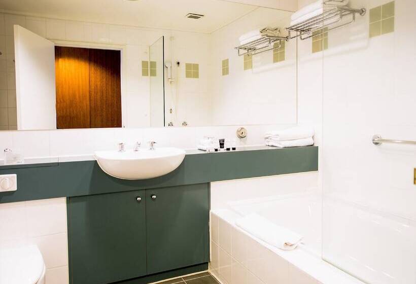 Mt Buller Chalet Hotel & Suites