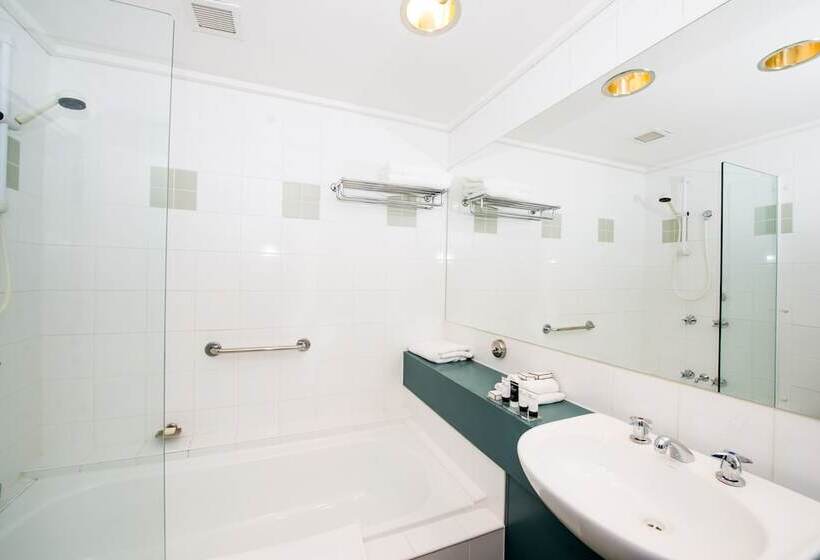 Mt Buller Chalet Hotel & Suites