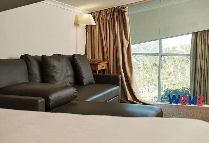 Mt Buller Chalet Hotel & Suites