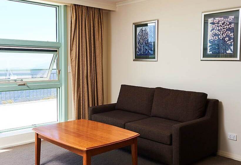 Mt Buller Chalet Hotel & Suites