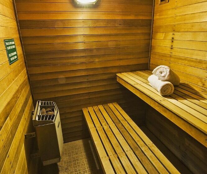 Mt Buller Chalet Hotel & Suites