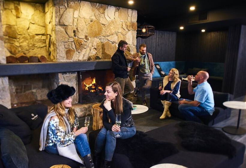 Mt Buller Chalet Hotel & Suites
