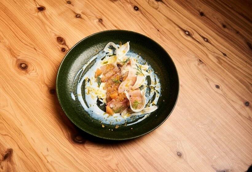 Mt Buller Chalet Hotel & Suites