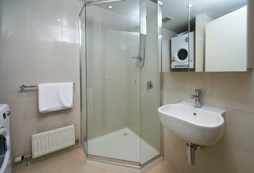 Mt Buller Chalet Hotel & Suites