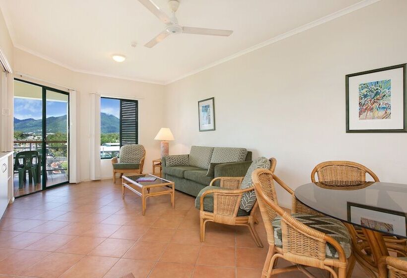 Tropic Towers Apartments