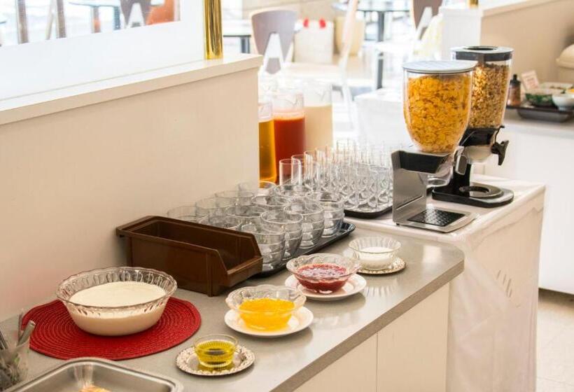 בית מלון כפרי Euro City