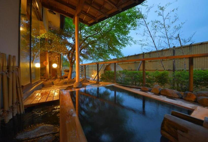 בית מלון כפרי Euro City