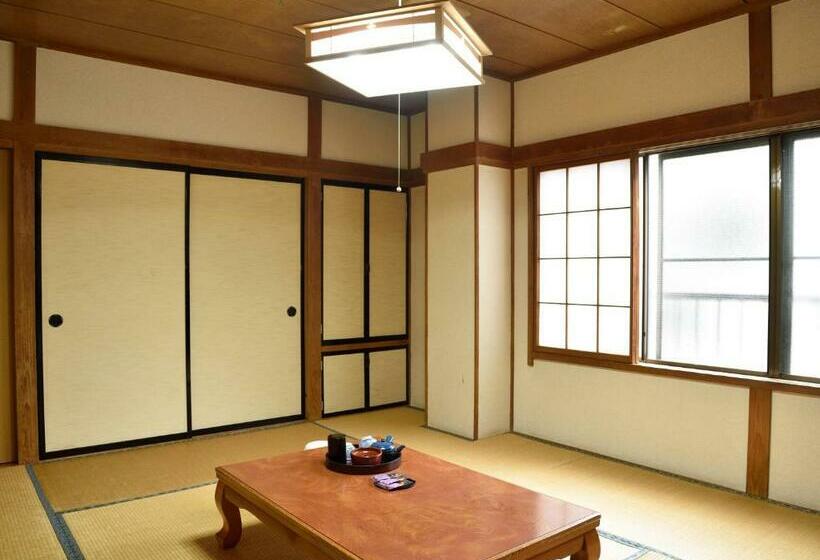 فندق Nishidani Onsen Chuseikan